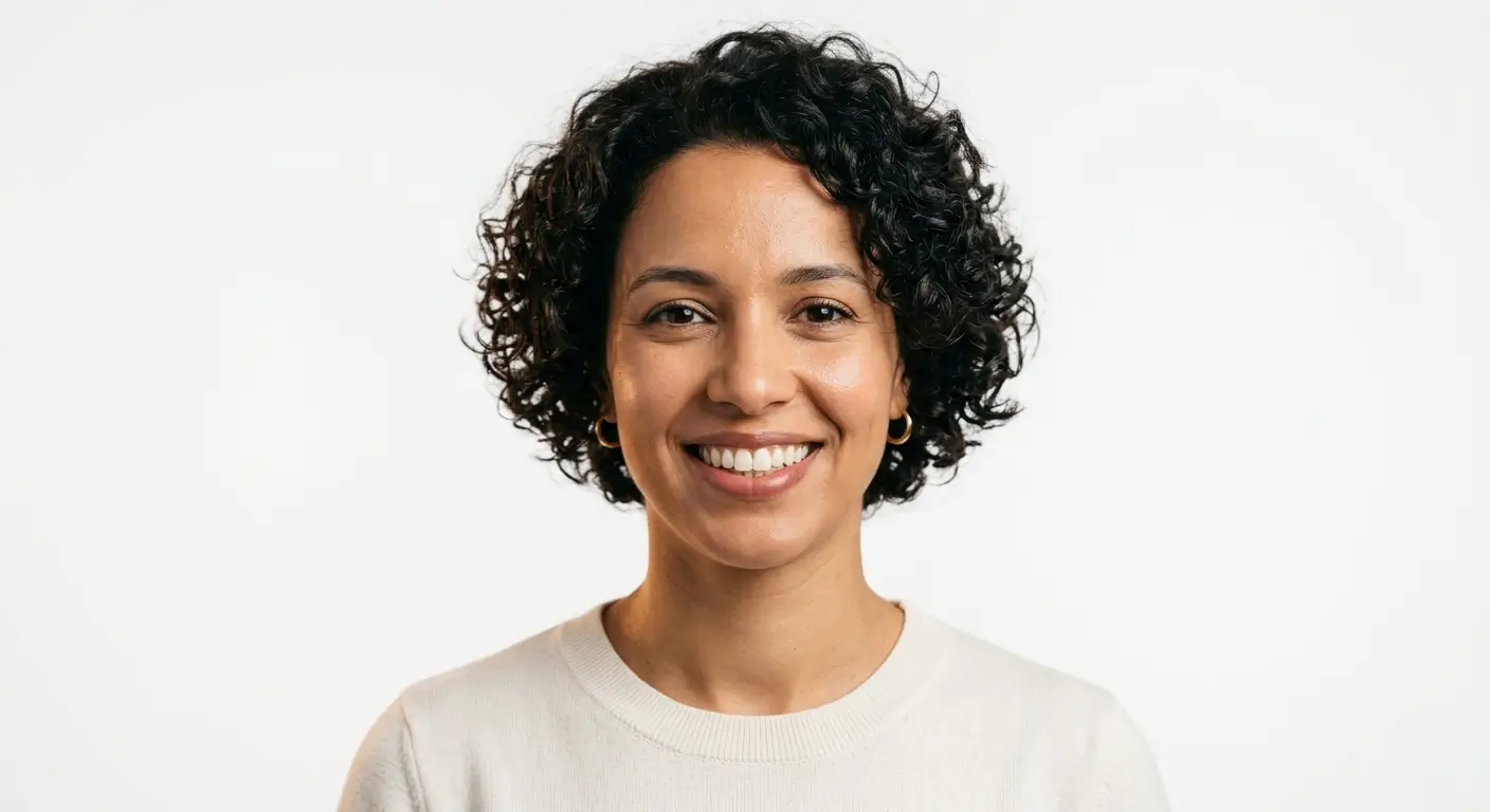 Patiente souriante au Centre Dentaire Docteur El Alaoui Adil, Marrakech